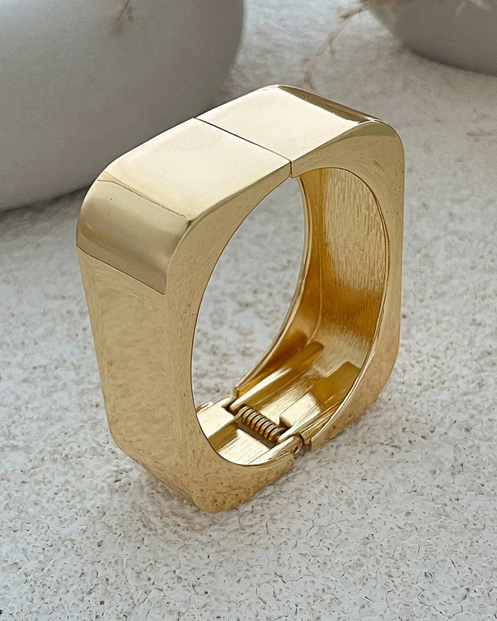 Women's Metal Kara - Golden